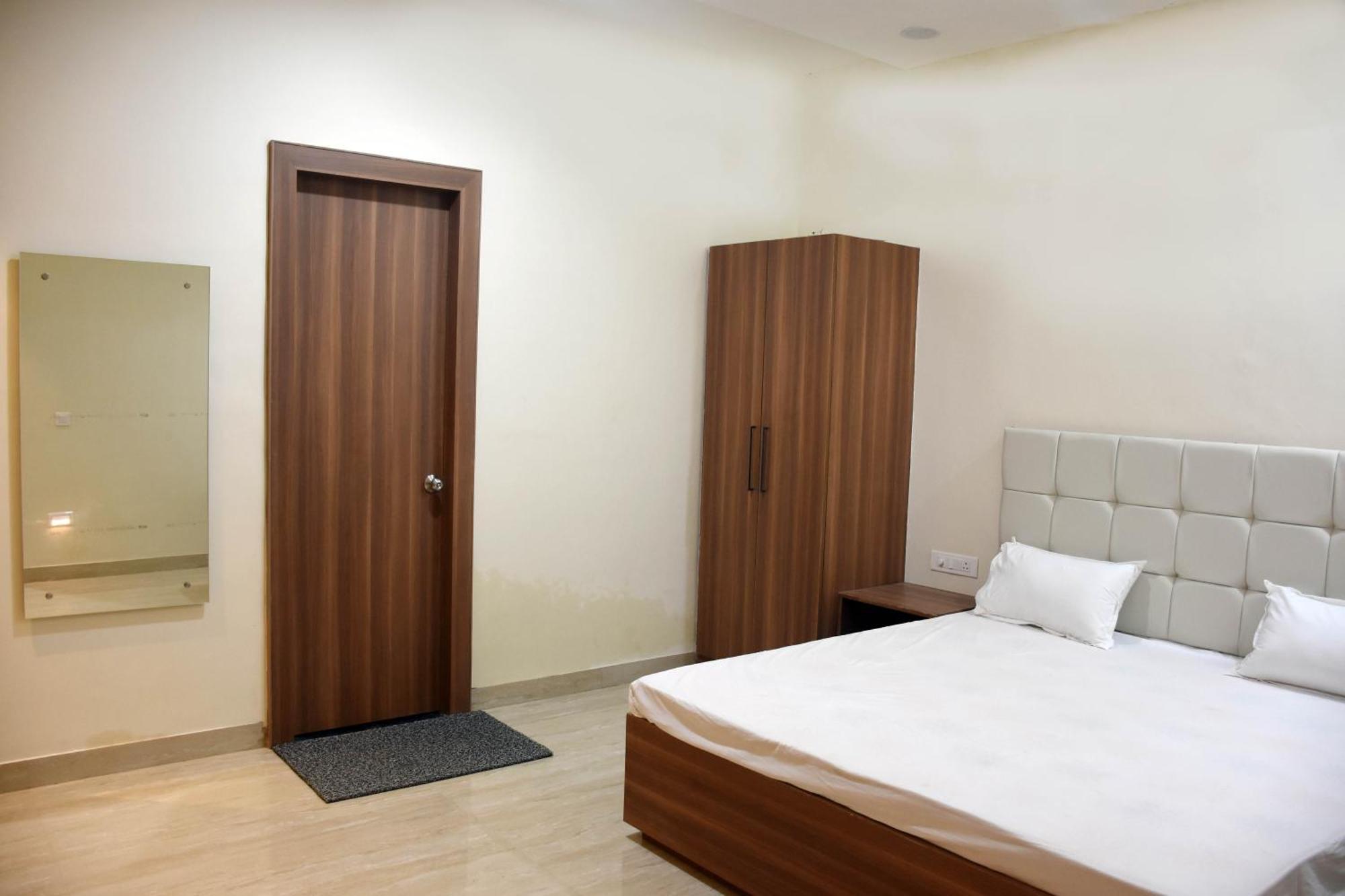Bharat Milap Homestay- A Sonawala Unit Guest house *